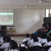 A program to educate teenage daughters to reduce early marriages in Homagama (2022-12-06)